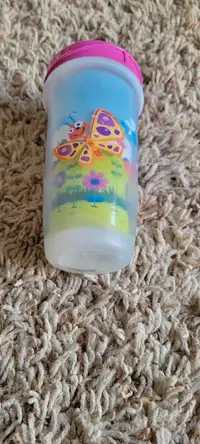 Sippy cup for toddler girls