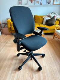 Chaise ergonomique Steelcase Leap V2 en excellente état