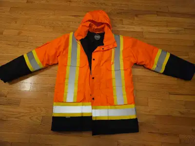 Safety Jacket size Large Highly Reflective (front, back and sleeves) Many pockets Has a removable ho...