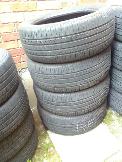 4 x 235 / 55 r19 Michelin Premier LTX m+s mud and snow rated all season tires Good shape Even wear G...
