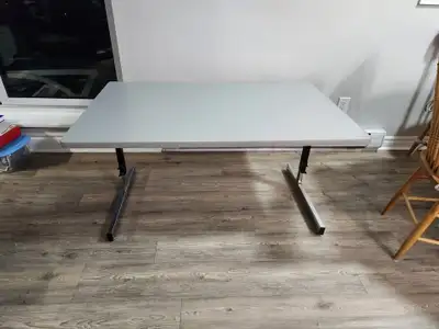 adjustable height table, View more