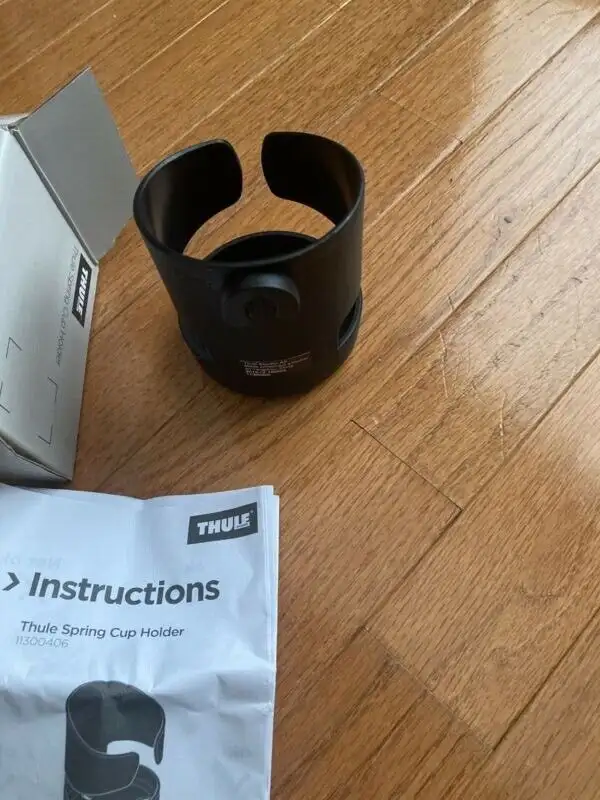 Thule spring cup holder  in Strollers, Carriers & Car Seats in London - Image 3