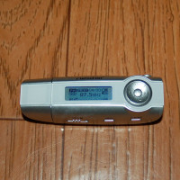 Vintage Early-Mid 2000s Nextar MP3 Player Radio Voice Recorder