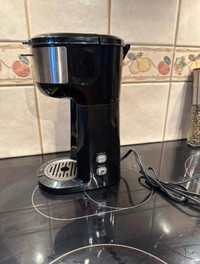 Single serve coffee maker