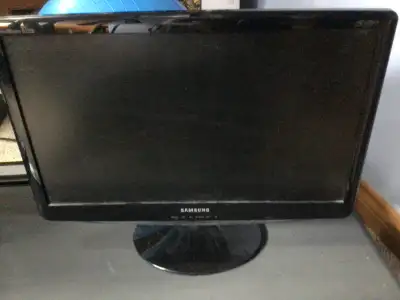Used 18” Samsung Computer Monitor, View more