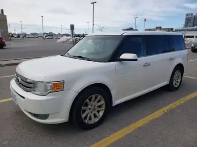 Hi, Please read carefully. I am Selling my 2011 ford flex Fwd ! Fully loaded! Good condition, good e...