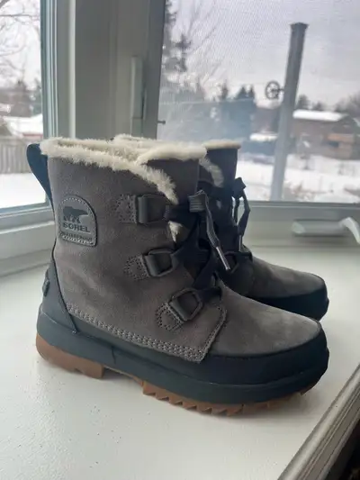 Women’s Sorel winter boots, View more