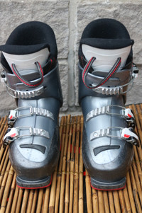 Junior ski boots Rossignol Comp J 21.5 or US 2 ½ to 3.5 with 255