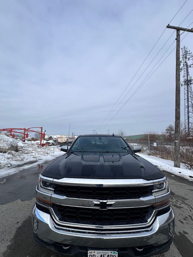 2017 Chevrolet Silverado LT in Cars & Trucks in Ottawa - Image 2