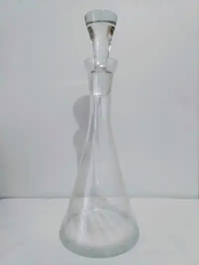 CARAFE VINTAGE POUR SPIRITUEUX EN VERRE SOUFFLÉ (HAUTEUR 15"), View more