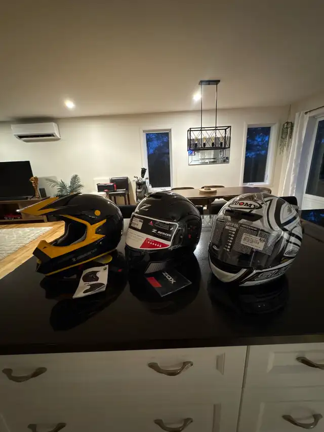Casque de moto et vtt in Motorcycle Parts & Accessories in Longueuil / South Shore - Image 2