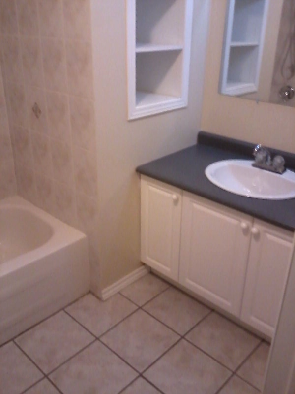 Basement Apartment in Bradford Long Term Rentals Markham / York