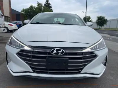 2019 Hyundai Elantra Luxury Leather Sunroof has 135km blind spot, rear view camera,aluminum wheels,...