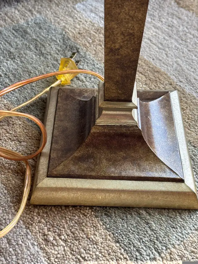 Vintage Table Lamp in Indoor Lighting & Fans in City of Toronto - Image 5