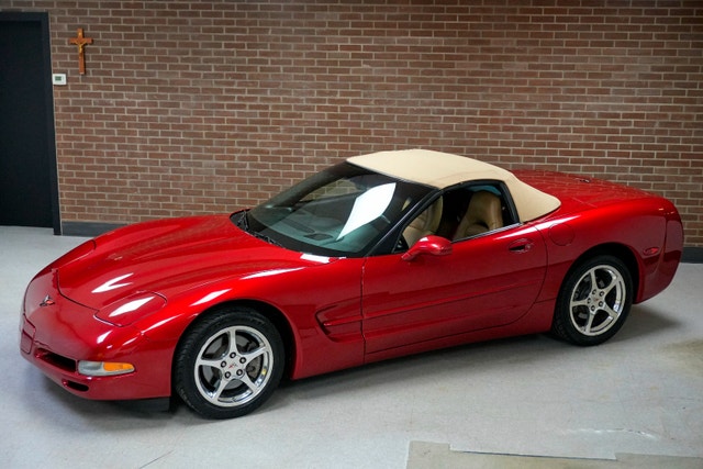 2004 Chevrolet Corvette Convertible with only 51,344 km — photo 3