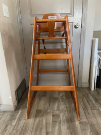 Bar height baby chair