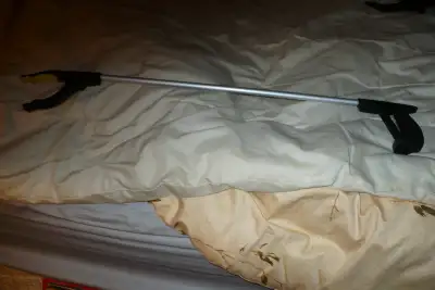 litter pick up tongs, View more
