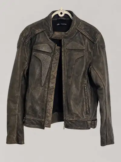 Title: Zara Men’s 100% Leather Biker Jacket – Size L – Barely Wo, View more