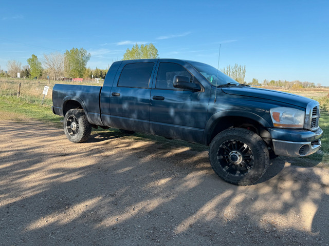 2006 ram 2500 mega cab in Cars & Trucks in Medicine Hat - Image 2