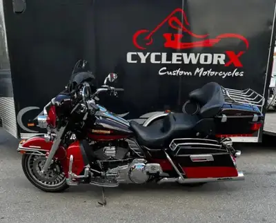 2010 Ultra Classic Lots of chrome New Fresh Engine Carilo pistons Fueling cams Runs strong $12500 ce...