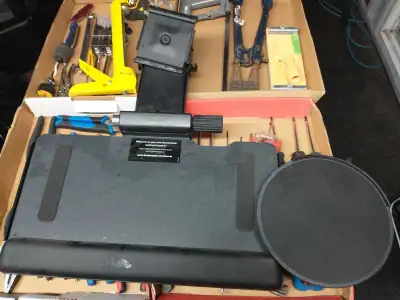 Humanscale keyboard system https://www.humanscale.com/resources/how-to-keyboard-systems.cfm