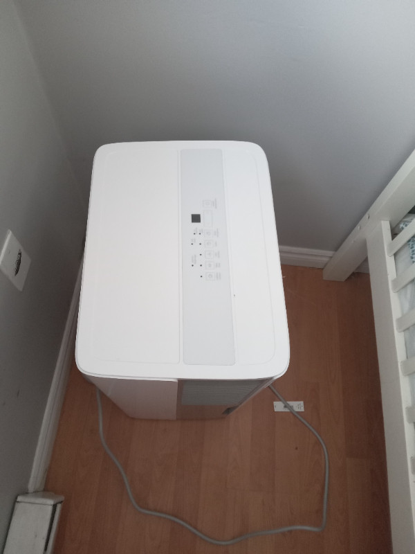 $300 Dehumidifier _moving sale in Heaters, Humidifiers & Dehumidifiers in Dartmouth - Image 4