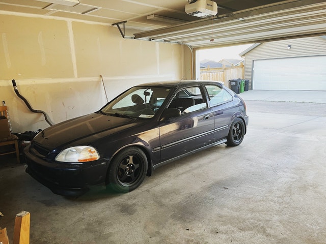 1998 honda civic dx hatch manual 5 speeed | Cars & Trucks | Edmonton
