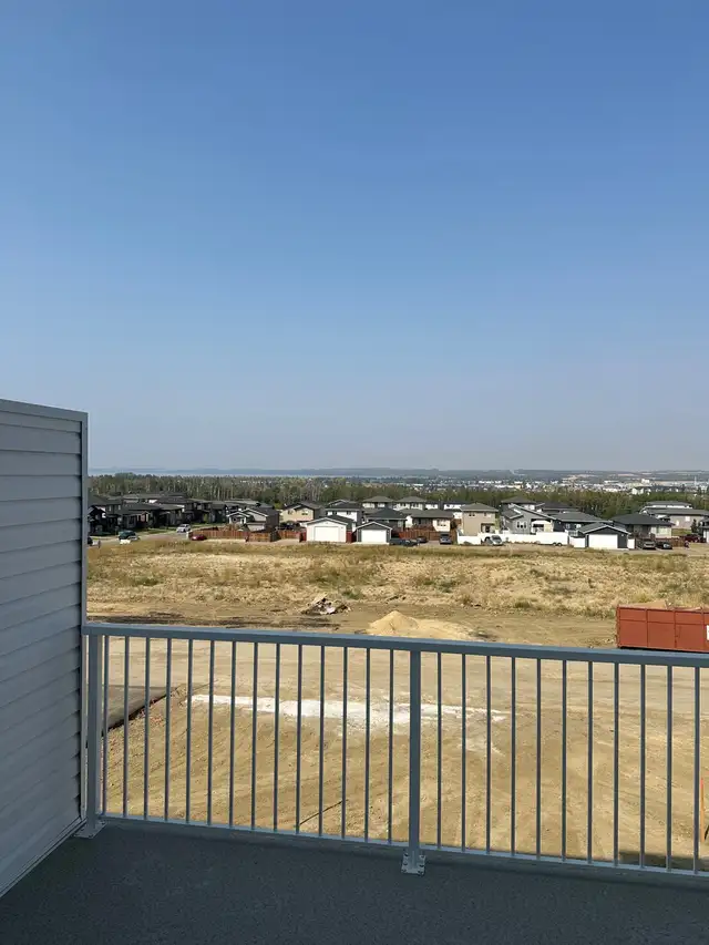 Townhouse Sylvan Lake  in Long Term Rentals in Red Deer - Image 9