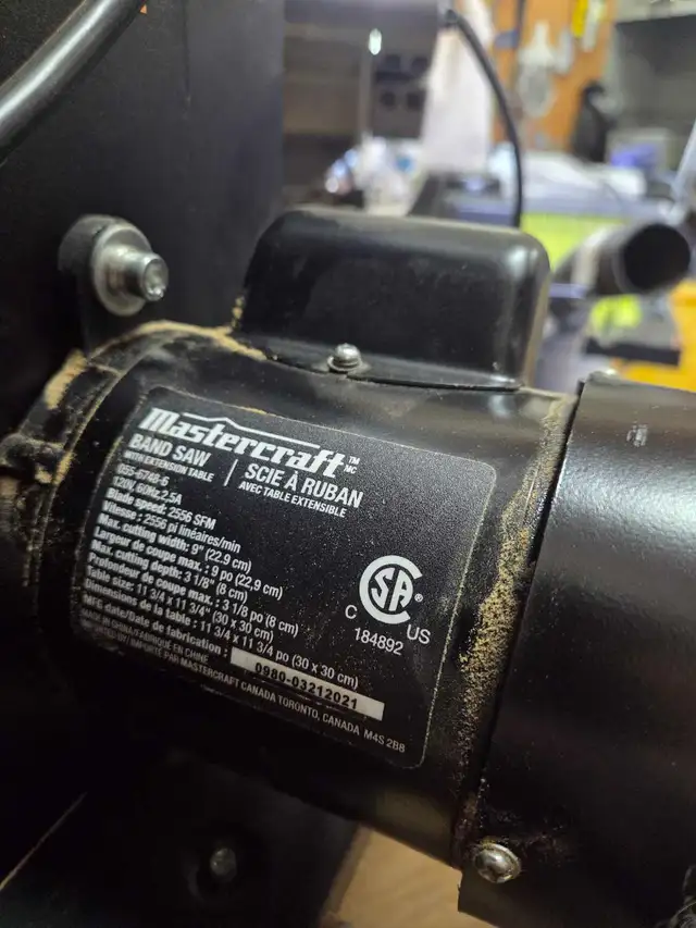 Mastercraft 9-inch Band Saw in Power Tools in Calgary - Image 3