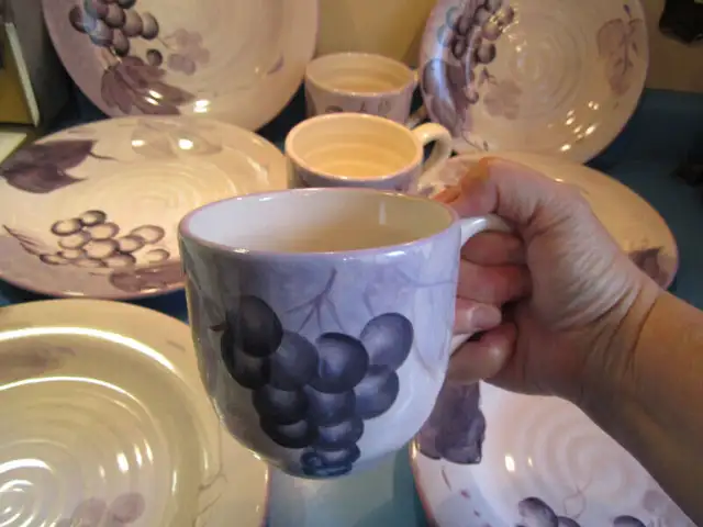Hand painted dishes in Kitchen & Dining Wares in Nelson - Image 10