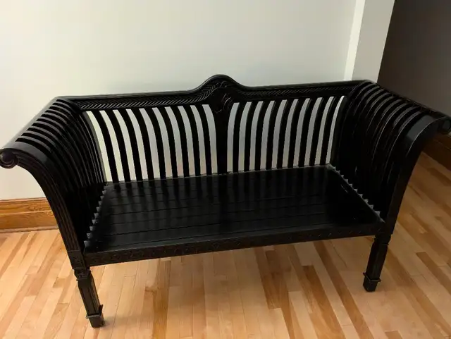 Banc - canapé indonésien in Couches & Futons in City of Montréal - Image 2