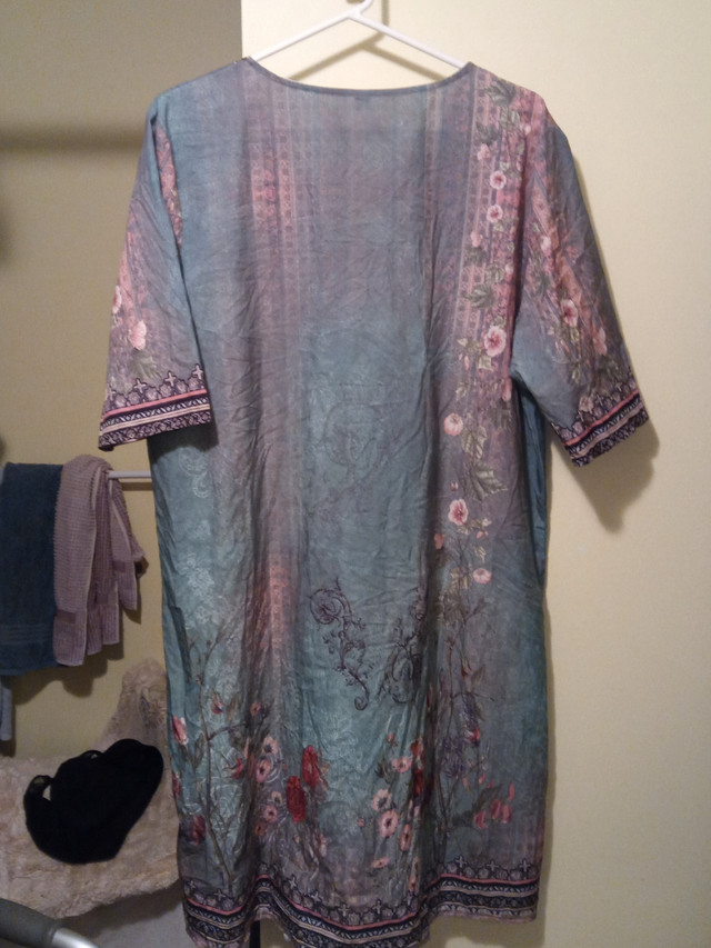 Pretty knee-length dress for sale NEW $20 Vernon dans Femmes - Robes et jupes  à Vernon - Image 2