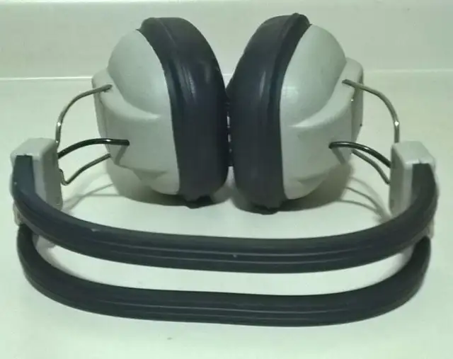 Vintage Sears Stereo Headphones - Model # 19787 in Arts & Collectibles in Oshawa / Durham Region - Image 2