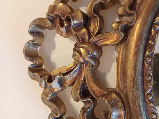 Vintage Ornate Gold Oval Bow and Floral Mirror Hollywood Regency in Home Décor & Accents in Calgary - Image 5
