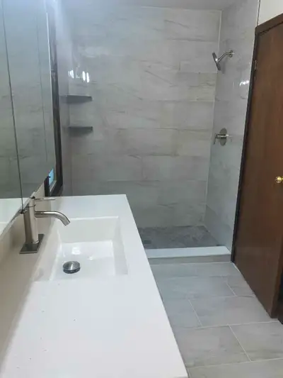 room for rent Windsor Ontario available immediately
