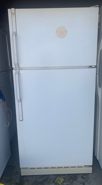 GE refrigerator work condition delivery available 