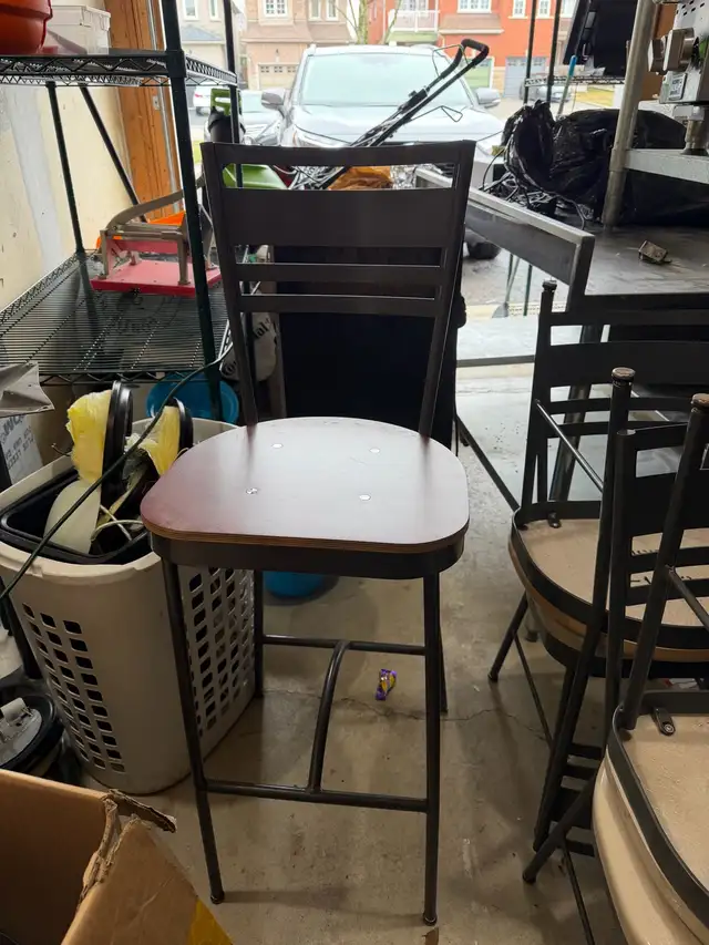Bar stools, set of 6 - restaurant/kitchen use in Chairs & Recliners in Markham / York Region - Image 3