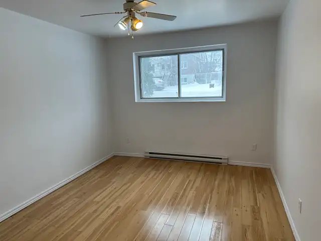 Grand et beau 4 1/2 à Longueuil