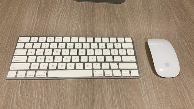 Apple iMac 2018 - MK142LL/A 21.5-Inch 1TB Desktop in Desktop Computers in Mission - Image 4