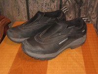 Chaussures MERRELL vibram grandeur 10 US pour hommes.