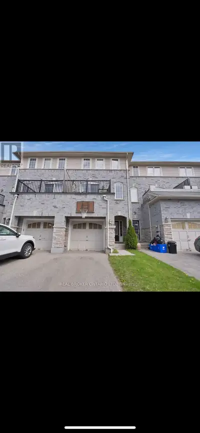 3 bed 3 bath for lease Ajax