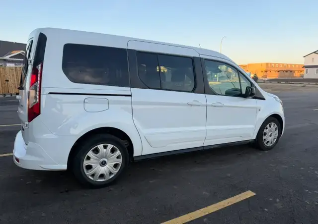 2020 Ford Transit Connect - 7 seats - Passengers/Cargo