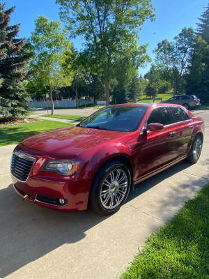 2012 Chrysler 300 Hemi AWD 