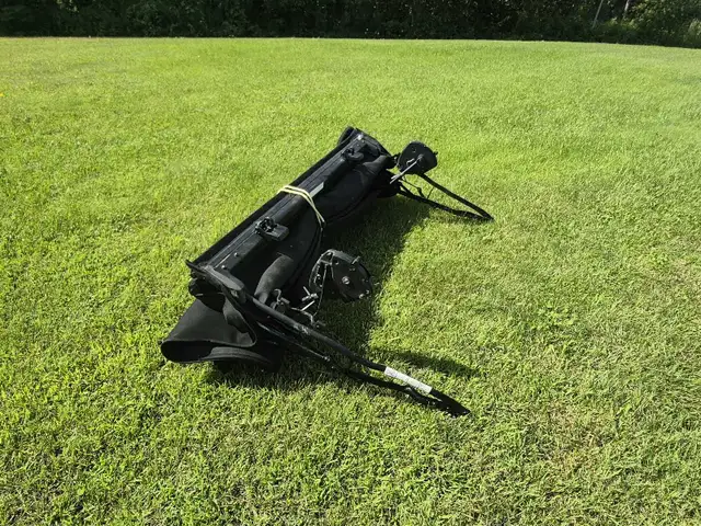 Jeep Wrangler Folding Soft Top in Other Parts & Accessories in Sudbury - Image 5