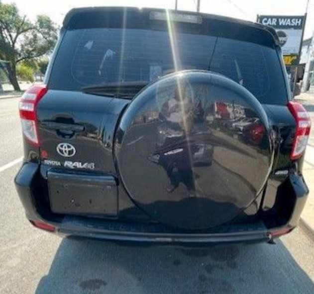 Toyota rav4 in Cars & Trucks in City of Toronto - Image 4