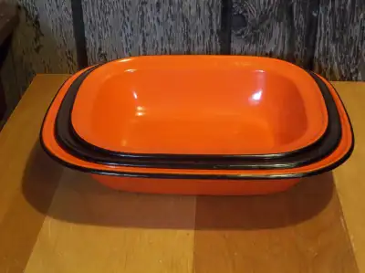 3 plats en granite pour 20$., View more