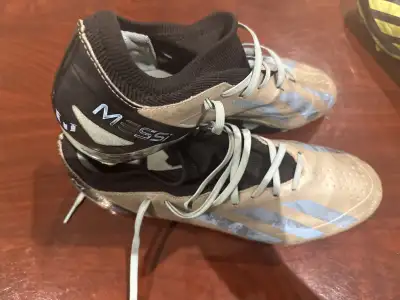 soulier de soccer , View more