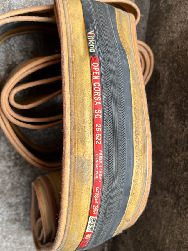 Road bike tires in Road in City of Toronto - Image 3