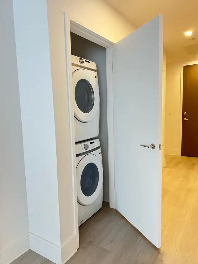1 Bedroom | 1 Bathroom in Other in City of Montréal - Image 8