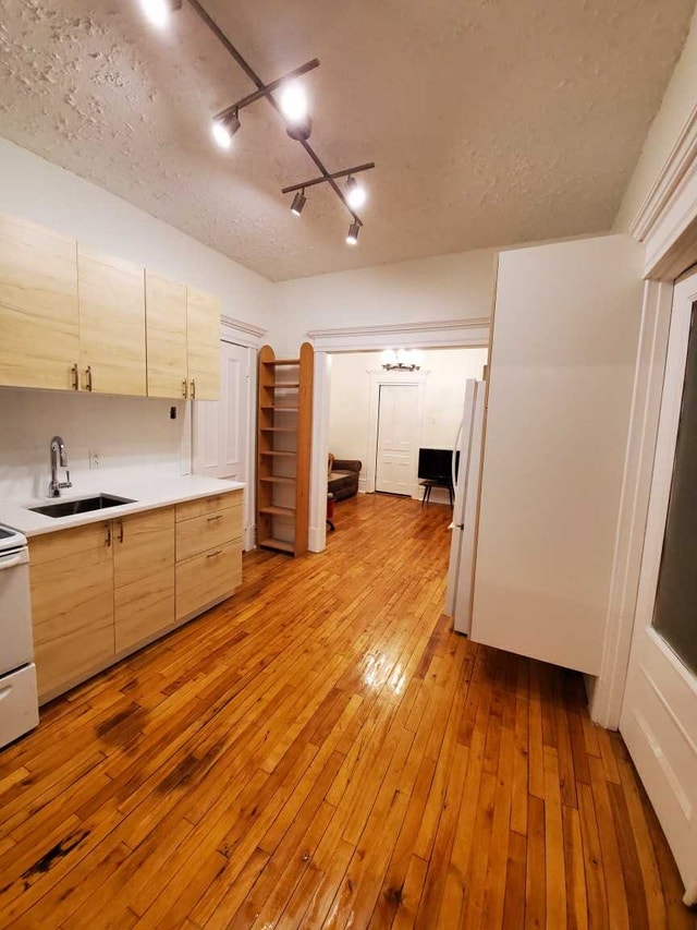 chambre meublée tout inclus all included room for rent — photo 2